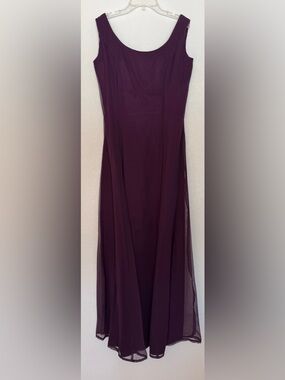 Elegant Sleeveless Plum Maxi Dress
